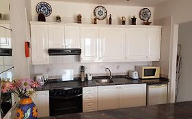 Tabaybas E31, Central Two Bed